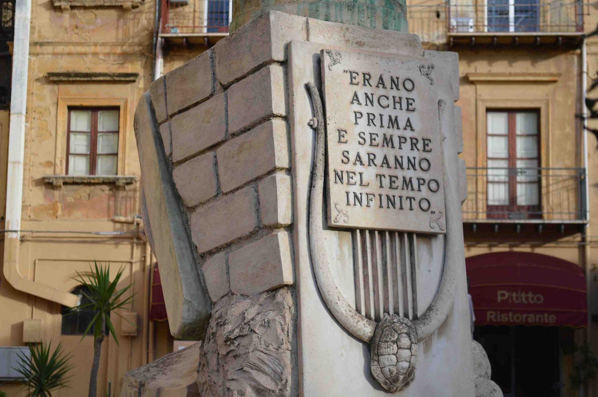 Statua Empedocle, Agrigento - 05.jpeg